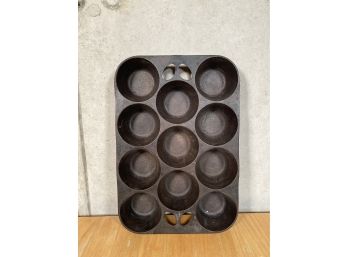 Griswold No. 10 Cast Iron Muffin Tray 949B