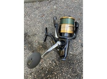 Shimano 12000D 4.4:1 Baitrunner Saltwater Fishing Spinning Reel