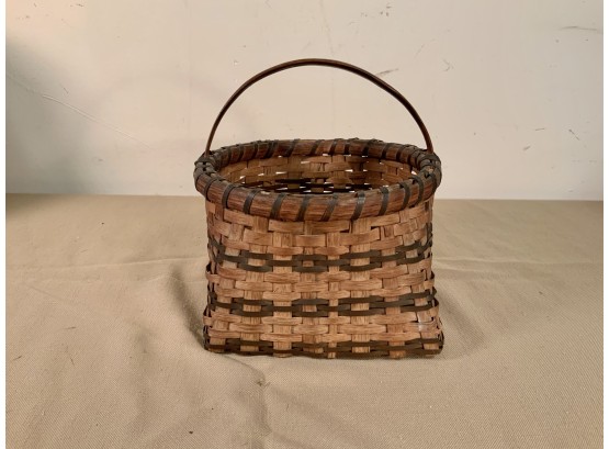 Antique Connecticut Shoreline Oak & Copper Splint Basket  Possibly Native American