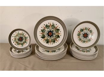 19 Langley Mid Cent Modern Pottery Dinnerware Pieces 1960s