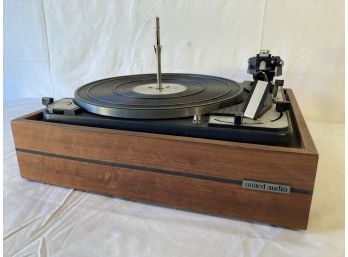 Vintage United Audio Dual 1015 Record Player