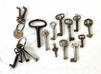 Lot Of Antique Furniture Keys