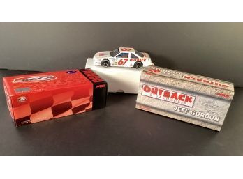 Jeff Gordon # 67  Outback Stock Car Bank  1:24 With POA Sticker MIB