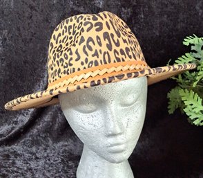NWOT Animal Print Felt Hat With Adjustable Size Circumference