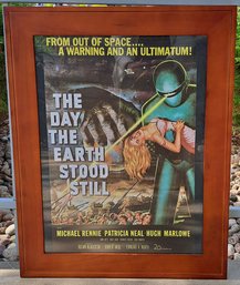 Reproduction Poster On Canvas Framed: The Day The Earth Stood Still