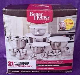 NIB Better Homes And Gardens 21 Piece Stainless Steel Cooking Set