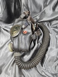 WWII M3  LIGHTWEIGHT SERVICE GAS MASK