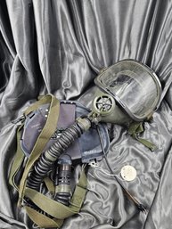 GAS MASK CRU-80-P Chemical-Biological Chest Mounted Regulator Assembly