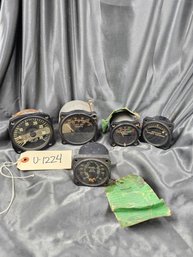 VINTAGE AVIATION INSTRUMENT GROUPING