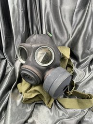 WWII BRITISH MKII GAS MASK