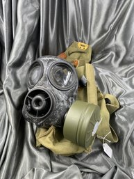 S10 GAS MASK WITH CARRYING BAG