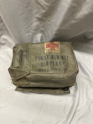 VIETNAM WAR ERA AIRPLANE FIRST AID KIT