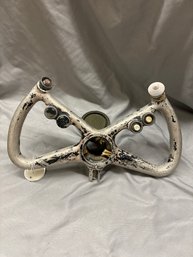 GRUMMAN S2 TRACKER AIRPLANE YOKE/WHEEL