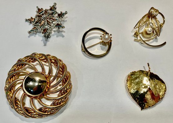 Nice Vintage Collection Of Five High Quality Costume Brooches