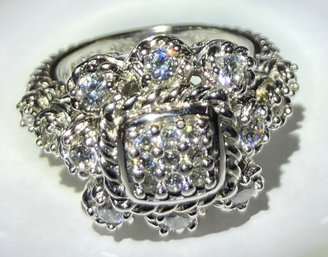 Costume Ring ----Size 6