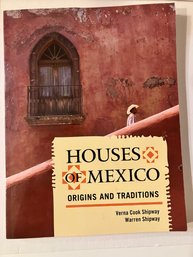 LARGE BOOK---8.5' X 11'-250 Pages Of Mostly Black And White Photos Of Interiors And Exteriors Of Mexican Homes