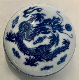 Chinese Porcelain Dragon Round Seal Paste Box---unused---2.25'