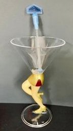 VINTAGE RADIO CITY MUSIC HALL ROCKETTES PLASTIC MARTINI GLASS WITH SWIZZLE STICK