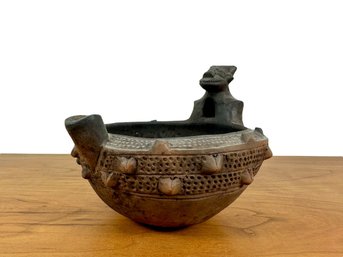 19th C. Handle & Spout Pottery Vessel - Bamunka - Central Africa