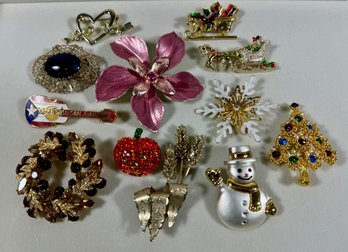 Grouping Of Brooches/Pins