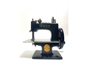 Rare Singer 20-10 Children's Sewing Machine