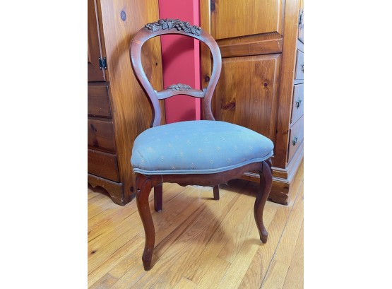 Victorian Carved Walnut Side Chair