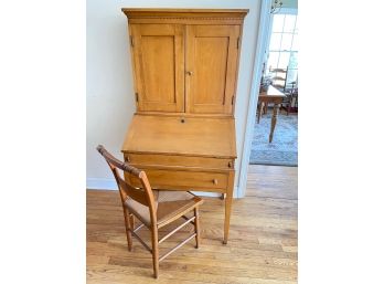 High Quality Solid Willet Secretary Desk & Chair