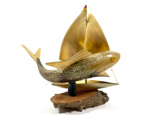 Mid-century Fish Sculpture Made Of Horn