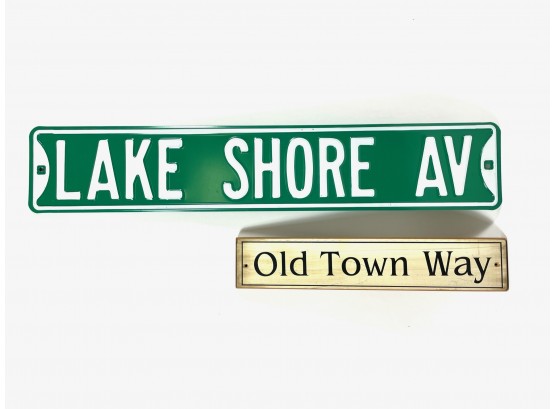 Lake Shore Ave & Old Town Way - Signs