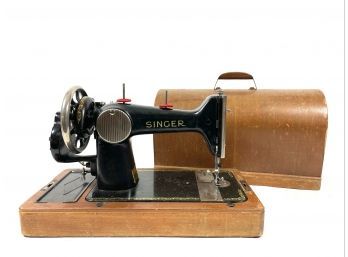 Antique Travel Singer Sewing Machine - 218G