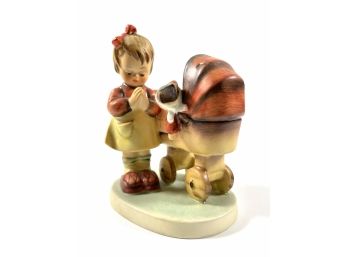 Goebel Porcelain Hummel Figurine 'Doll Mother' #67