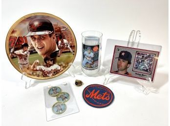 Lot Of Sports Memorabilia - 1986 Mets Replica Championship Ring - Nolan Ryan Card