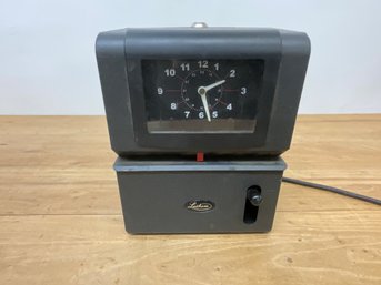 Vintage Latham Time Clock (no Key) Appears To Work ?