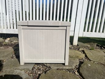 Suncast Outdoor Storage Box (2 Of 2)