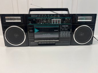 Toshiba RT-7016 Black Boombox Stereo Cassette