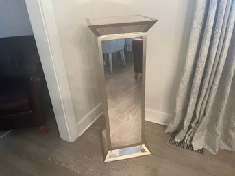 Mirrored Pedestal