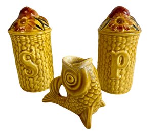 Salt & Pepper Shakers, Wade Ceramic Small Gluggle Jug Fish