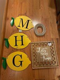 Assorted Decorative Signs