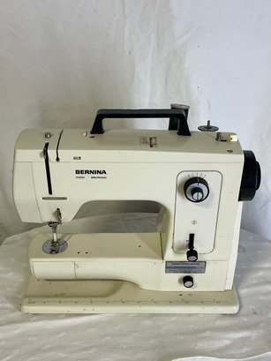 Berina 802 Matic Record Sewing Machine