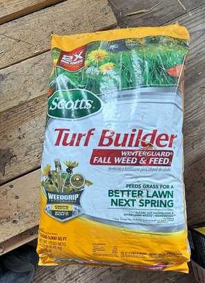 Scotts Turf Builder Fall Weed & Feed