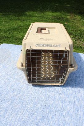 SMALL KENNEL CAB PET CARRIER