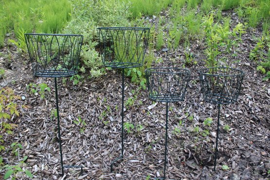 4 OUTDOOR METAL WIRE PLANT BASKETS STANDS PLANTERS