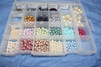 ASSORTMENT OF JEWELRY MAKING BEADS - SOME ARTBEADS - VARIOUS SIZES (1)