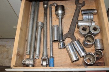 Wrenches & Sockets (12)