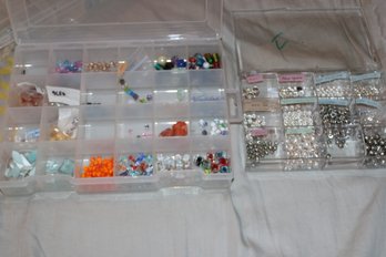 ASSORTMENT OF SILVERTONE & GLASS BEADS FOR JEWELRY MAKING (17)