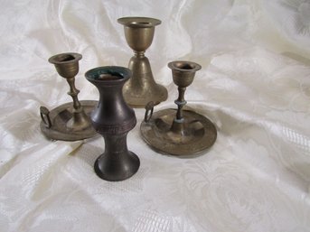 COLLECTION OF BRASS CANDLE STICK HOLDERS