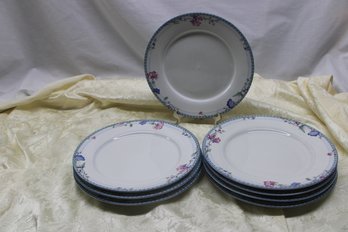 8 Oneida Dinner Plates