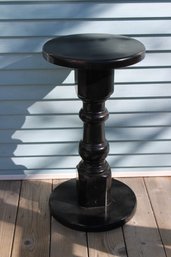 Black Swivel Statue Plant Stand