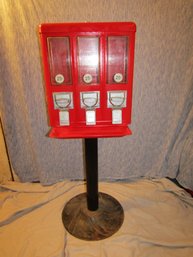 VINTAGE TRIPLE COMPARTMENT BUBBLE GUM TOY VENDING MACHINE