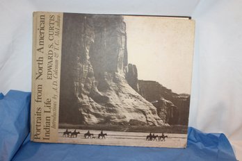 LARGE COFFEE TABLE BOOK PORTRAITS OF NATIVE AMERICAN INDIDAN LIFE EDWARD S. CURTIS